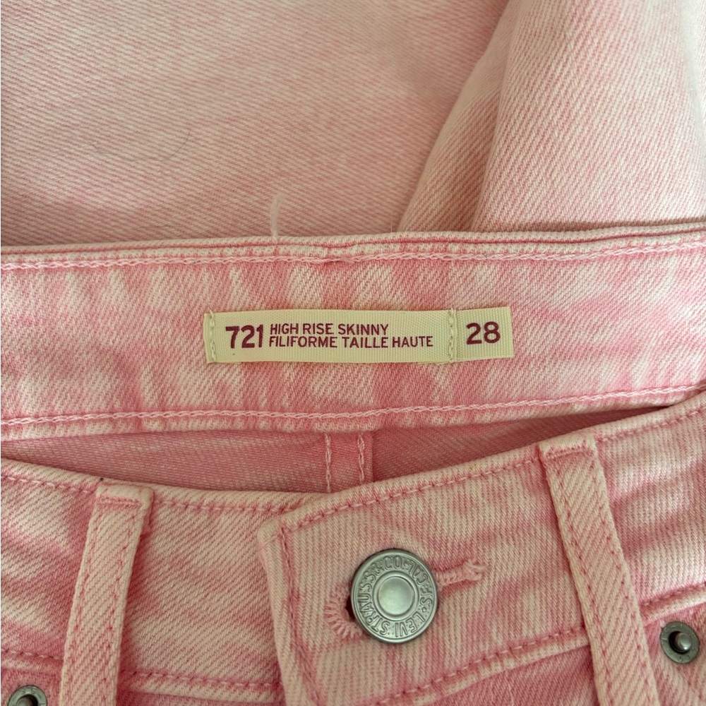 Pink Acid Wash Levi’s